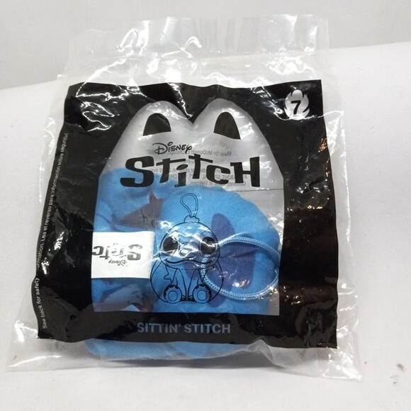 McDonald's Disney Stitch Happy Meal Toy-2022-#7 Sittin Stitch-New In Bag - Picture 1 of 5